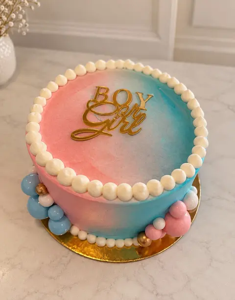Torta gender reveal, taglio a sorpresa rosa o azzurro
